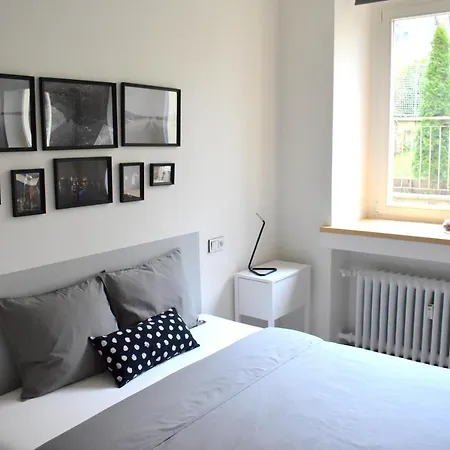 Designer Flat In Trendy Vinohrady! Designový Skvost Na Pražských Vinohradech! * Praha
